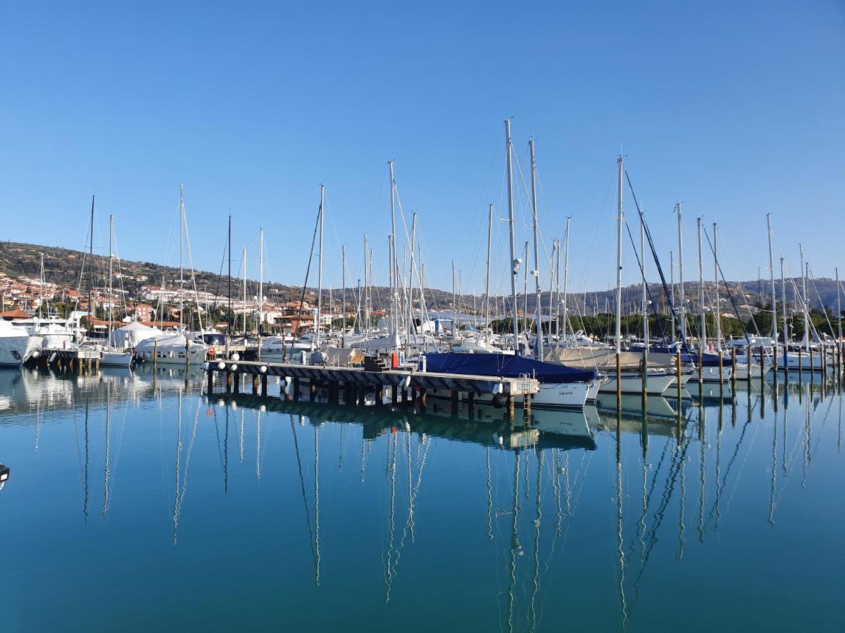 Floating House Adela Villa Portoroz Bagian luar foto