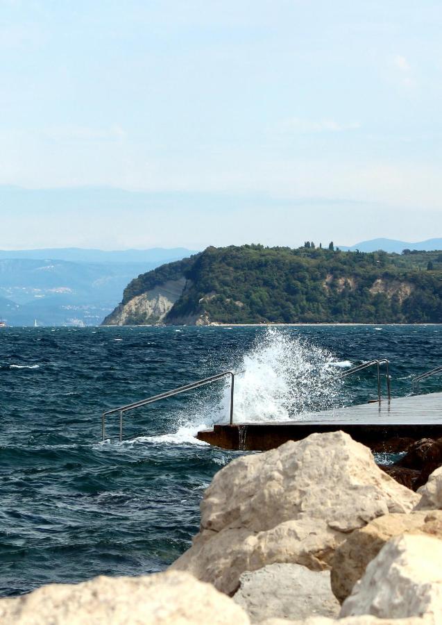 Floating House Adela Villa Portoroz Bagian luar foto