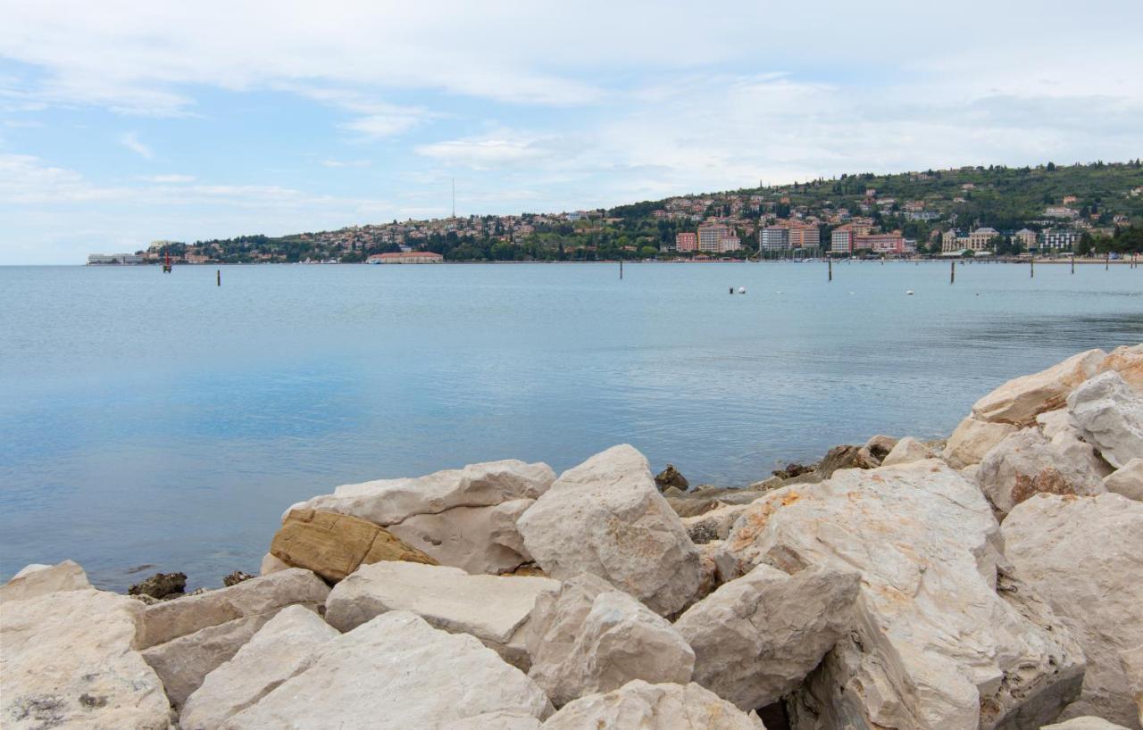 Floating House Adela Villa Portoroz Bagian luar foto